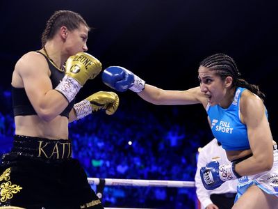 Katie Taylor vs Karen Elizabeth Carabajal time: When do ring walks for fight start tonight