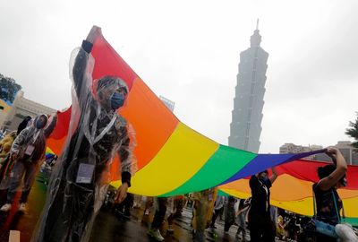 120,000 parade at Taiwan Pride despite rain