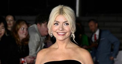 Holly Willoughby has fans divided as she shares sweet photo from 1985 with lookalike sister