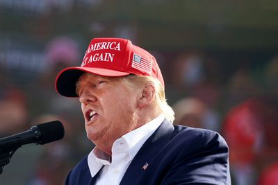 Trump says country is "going to hell"