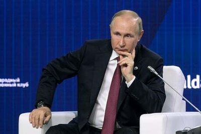 UK tells Vladimir Putin not to stop vital grain reaching ‘the world’s hungry’