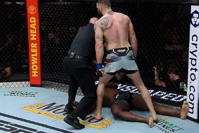 UFC Fight Night 213 video: Roman Dolidze KOs Phil Hawes, demands ‘better fights’