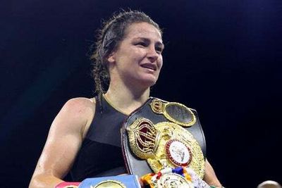Katie Taylor outpoints Karen Elizabeth Carabajal to retain undisputed lightweight titles