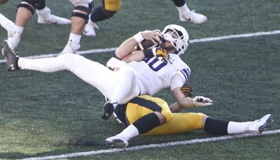 Northwestern’s skid continues at Iowa