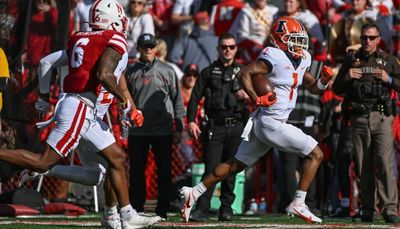 Just Sayin’: Illinois, a 26-9 winner at Nebraska, is the big, bad wolf of the Big Ten West