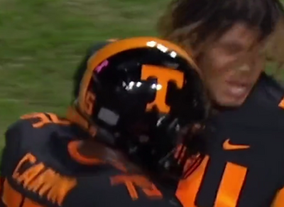 Vols OL Jerome Carvin accidentally headbutted helmet-less teammate while hyping him up