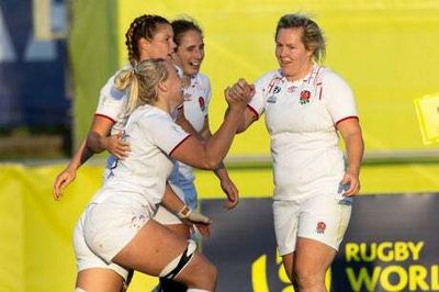 England beat Australia in woeful conditions to clinch Women’s Rugby World Cup semi-final berth