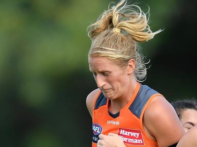 Giants in stirring AFLW victory over Suns