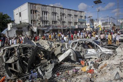 At least 100 people were killed in the car bomb attacks in Somalia's capital