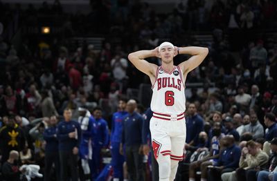 Player grades: Embiid’s go-ahead 3-pointer seals Bulls fate in loss