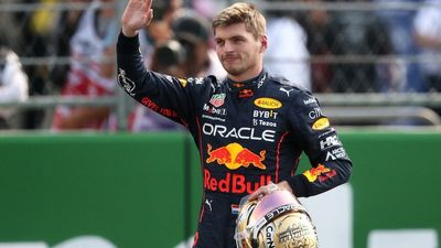 Max Verstappen sets record at F1 Mexican Grand Prix as Daniel Ricciardo finishes seventh