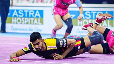 PKL: Vikash Kandola's super raid hands Bengaluru Bulls victory