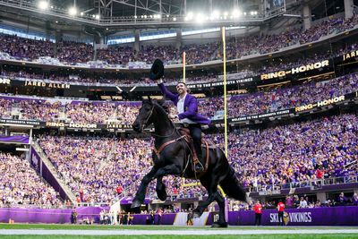 Vikings pick off Kyler Murray twice, sack him 4 times in hard-fought win