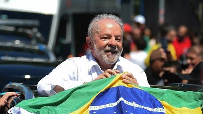 Lula beats far-right President Bolsonaro to win Brazil election