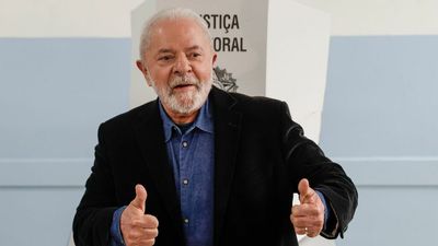 Lula mounts stunning political comeback to win Brazil's presidential runoff