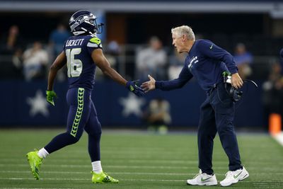 What Pete Carroll told Tyler Lockett on the sidelines after his brutal start