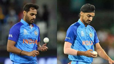 T20 World Cup: Bhuvneshwar Kumar's economical bowling has helped me attack, says Arshdeep Singh