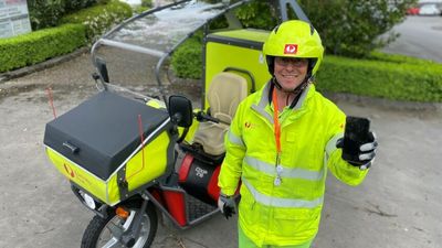Australia Post mail delivery vehicles to help improve phone black-spot-mapping in regional Australia