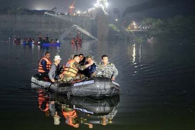 India: Death toll rises to 141 following bridge collapse in Gujarat