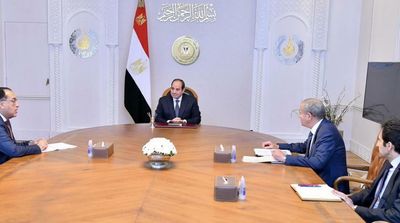 Sisi Follows Up on Electricity Interconnection with Saudi Arabia, Greece, Cyprus