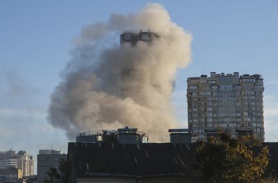 Russia launches barrage of missiles on Ukrainian cities