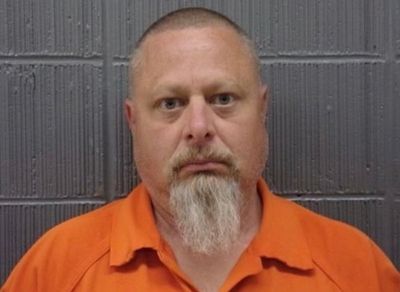 Indiana police arrest man in 2017 killings of 2 teen girls