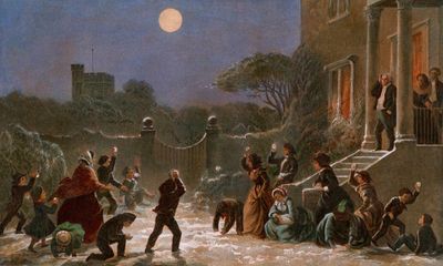 The moon: twice a day, 900 balloons are released from the Earth