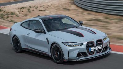 BMW M4 CSL Puts Power On Display During Lap Around Magny-Cours Circuit