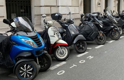 French govt to consult over motorbike road tests after court order