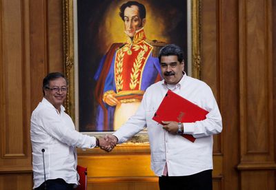 Colombia, Venezuela presidents to meet in Caracas