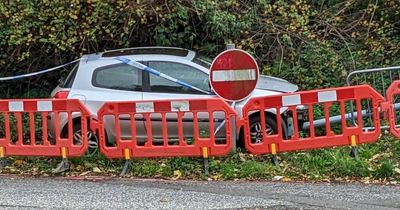 Edinburgh car comes off road and crashes into signage on busy commuter approach