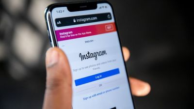 Instagram users locked out, police say attacker wanted to hold Nancy Pelosi hostage, and RBA to raise rates again — as it happened