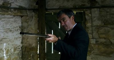 Emmerdale Al Chapman and Cain Dingle's shotgun showdown leaves fans confused by 'problem'