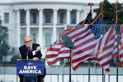Judge won't dismiss election workers' suit against Giuliani