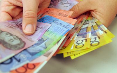 Banknote demand rising as Aussies hoard cash