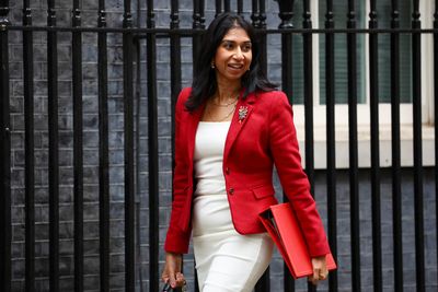 UK interior minister denounced for asylum seeker 'invasion' comments
