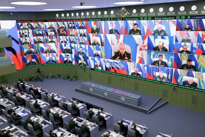 Kremlin says it will not issue a decree ending Russian mobilisation