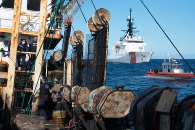 AP: China fishing fleet defied U.S in standoff on high seas