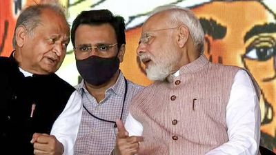 Congress attacks but Ashok Gehlot praises Modi, PM returns compliment