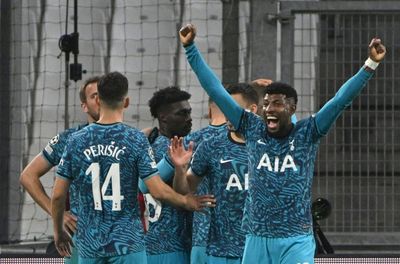 Tottenham sink Marseille to reach Champions League last 16