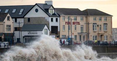 The hour-by-hour Met Office forecast as Storm Claudio's 65mph winds hit Wales