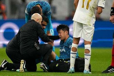 Dressing room picture emerges of Heung-min Son swollen eye as Tottenham sweat over injury