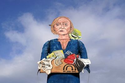 Liz Truss with a lettuce on her shoulder unveiled as bonfire effigy