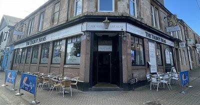 Glasgow property: Pub with 3 bedroom flat just outside city for sale for £75,000