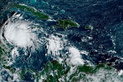 Hurricane Lisa heads toward Belize coast in Central America