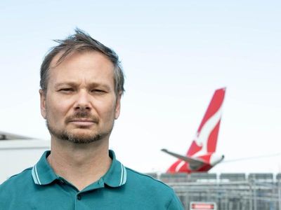 Qantas quibbles with Shonky gong
