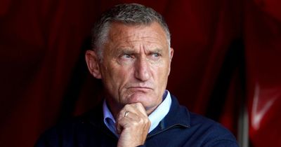 Sunderland boss Tony Mowbray makes two changes against Huddersfield Town