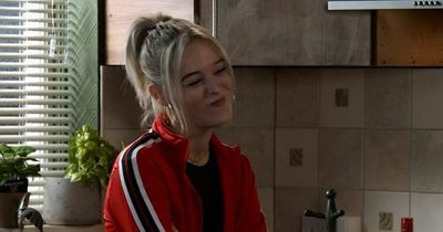 ITV Coronation Street viewers confused as they spot new character