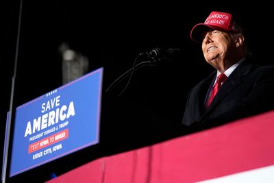 Trump news – live: Trump tells rally to vote in ‘giant red wave’ as he rants about ‘weaponised’ justice system