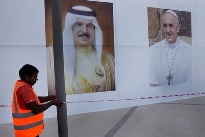 Pope presses Muslim dialogue in first papal visit to Bahrain